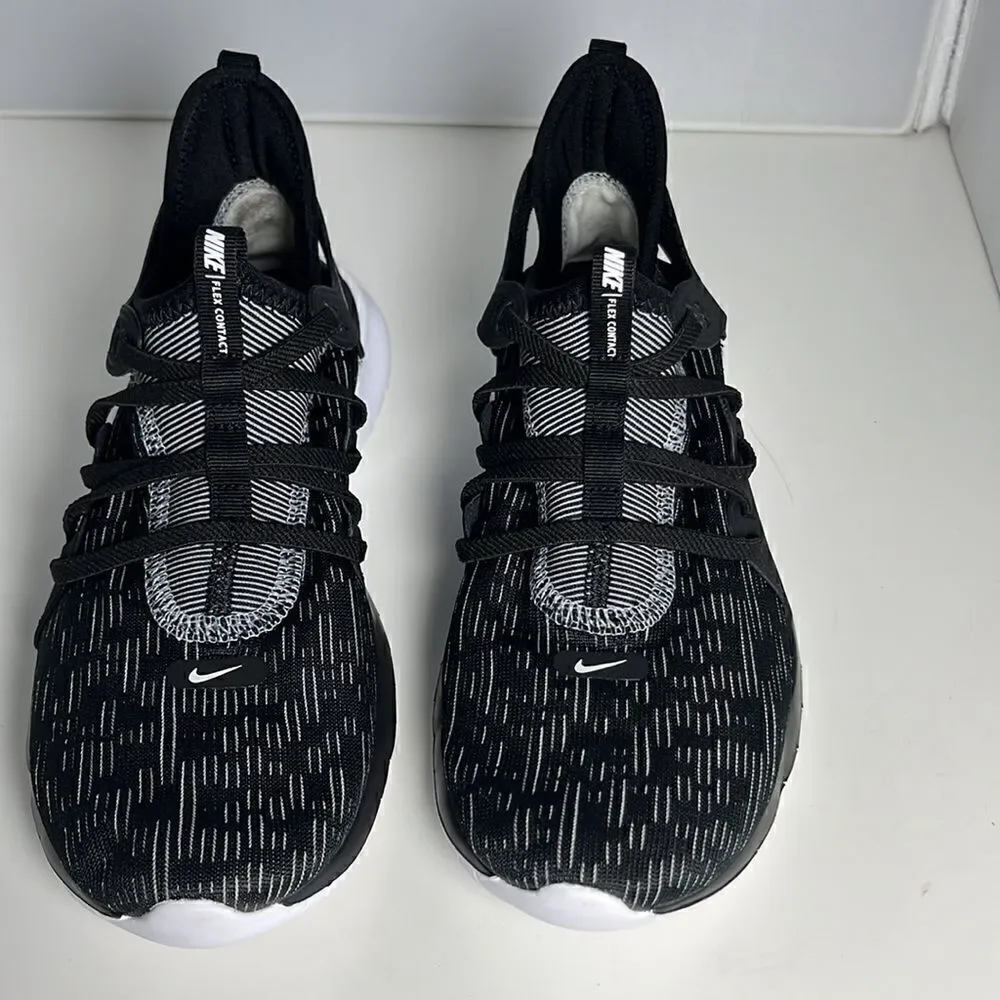 NIKE Women’s Flex Contact 3 Running Shoe Black/White Sneaker Size 5.5.